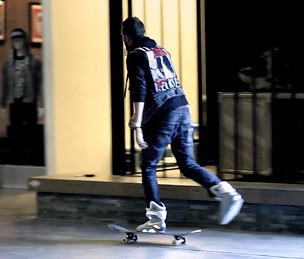 nike air mag skateboard 02