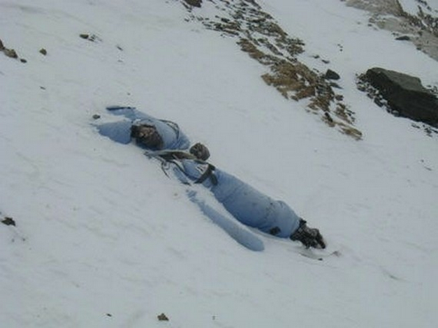 Dead body Mount Everest4