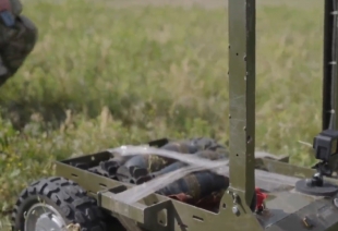 22.05.2024. Российский спецназ использовал бесшумного робота &quot;Лягушку&quot; для подрыва пулеметного гнезда ВСУ
