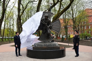 Новый памятник спецназу в Калининграде