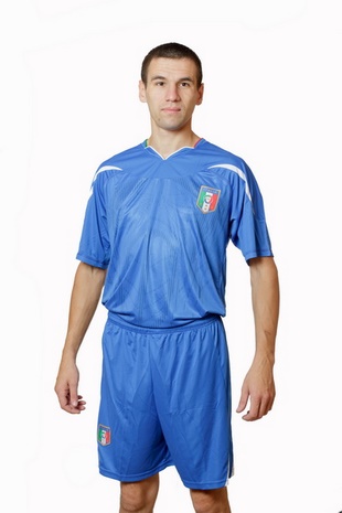 Футбольная форма Италии