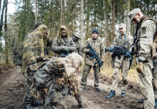 04.04.2024.  В Сувалкском коридоре появился польский и литовский спецназ, чем это пахнет